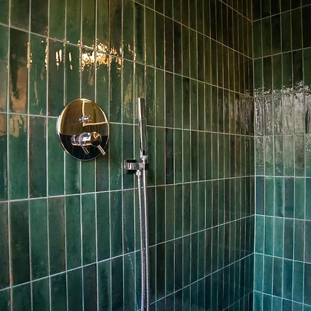 Navigli - Leobrothers - Alzaia Naviglio Pavese 8 3*